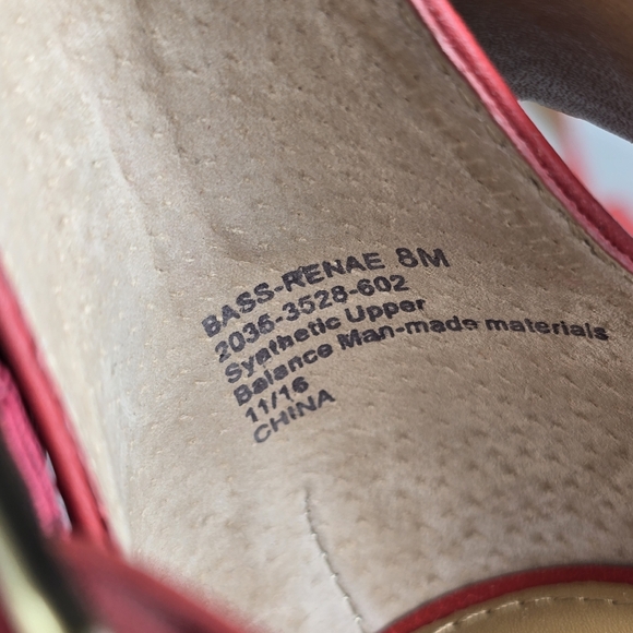 Bass Women’s Red Wedge Strappy Sandals Size 8M - Picture 7 of 8